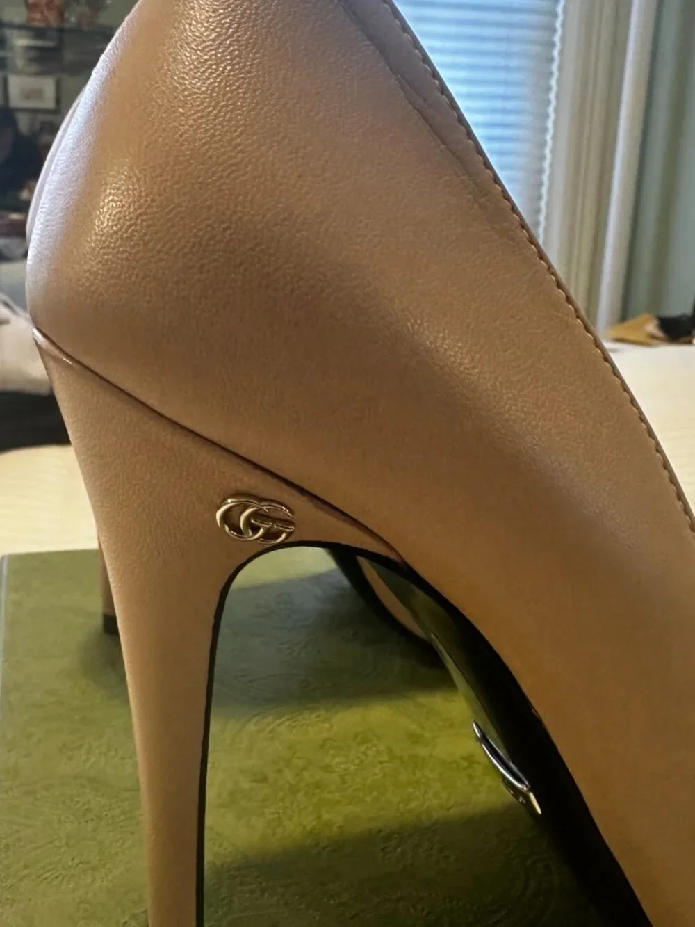 GUCCI Leather Malaga Kid Anita Pumps - Size 6.5/ 36.5 pristine condition